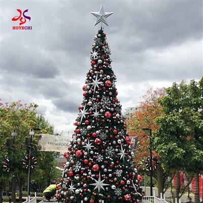 درخت کریسمس پی وی سی غول پیکر